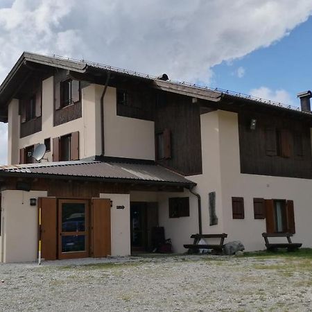 Rifugio Garibaldi ليدرو المظهر الخارجي الصورة