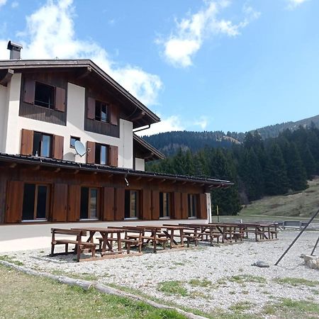 Rifugio Garibaldi ليدرو المظهر الخارجي الصورة
