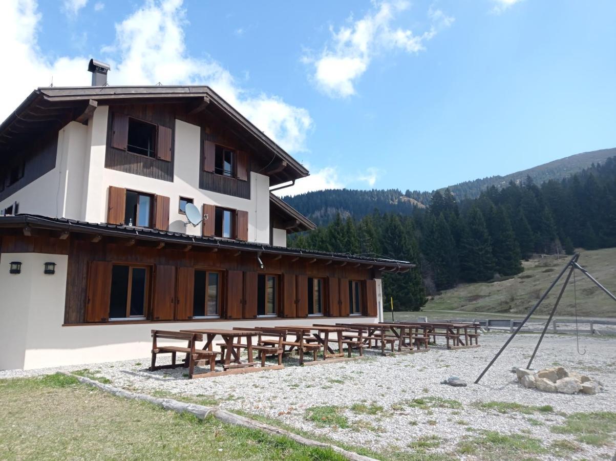 Rifugio Garibaldi ليدرو المظهر الخارجي الصورة